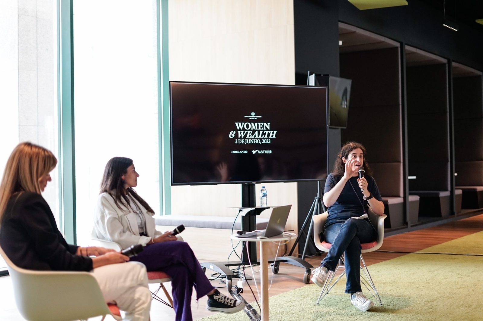 Inês Santos Silva speaking at Women & Wealth 2023